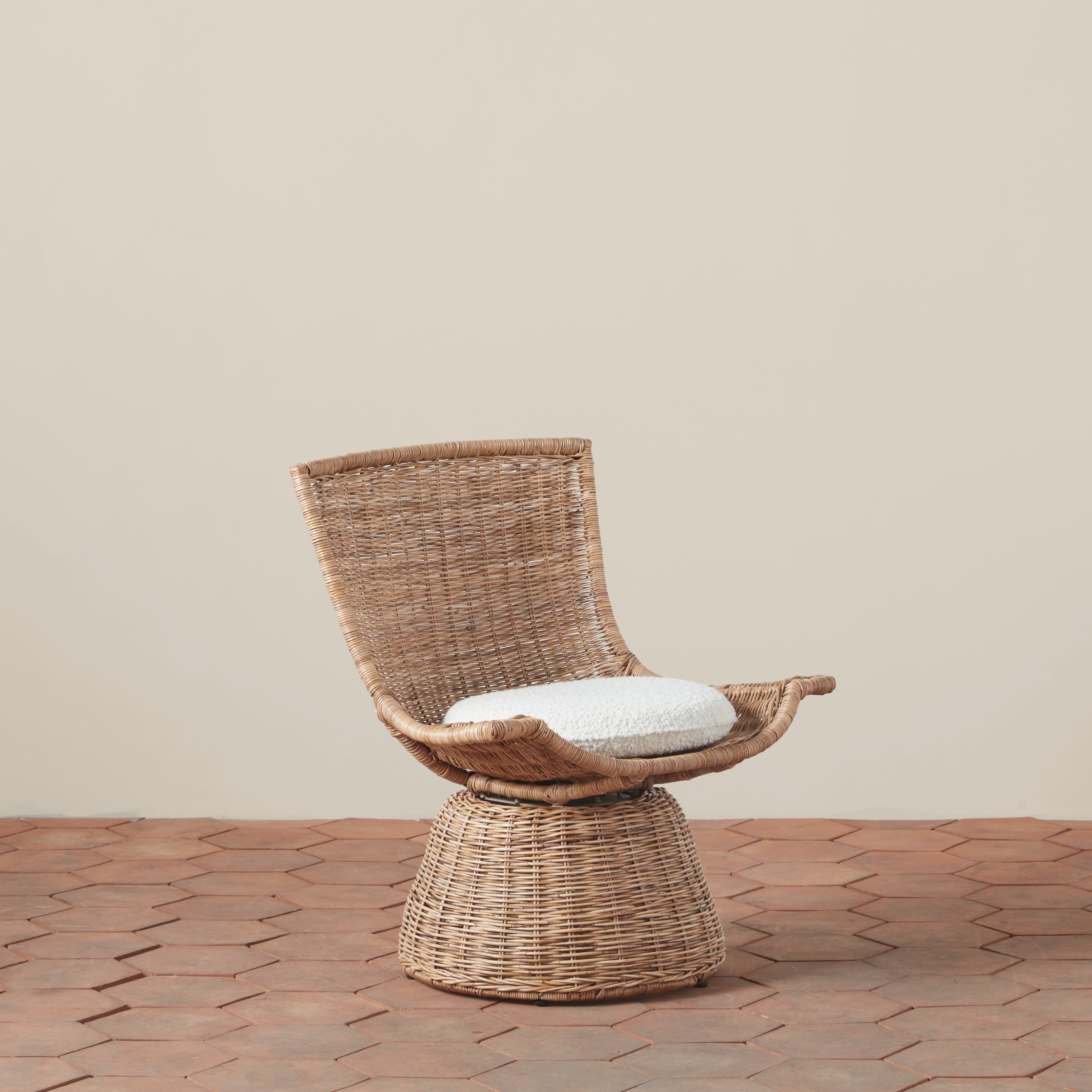 Healdsburg Small Wicker Swivel Chair