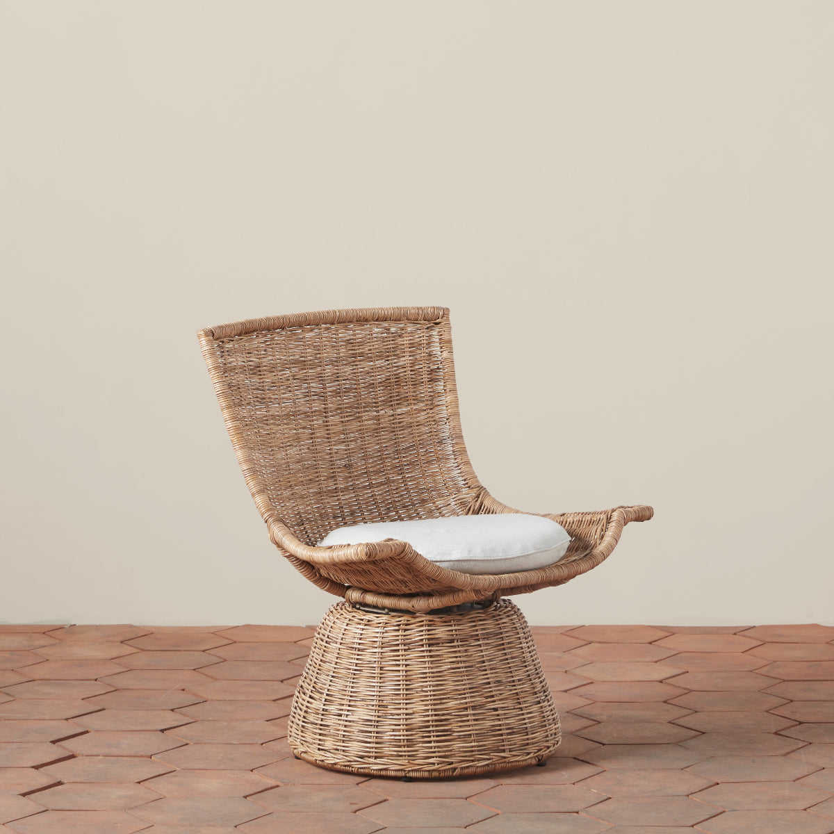 Healdsburg Small Wicker Swivel Chair