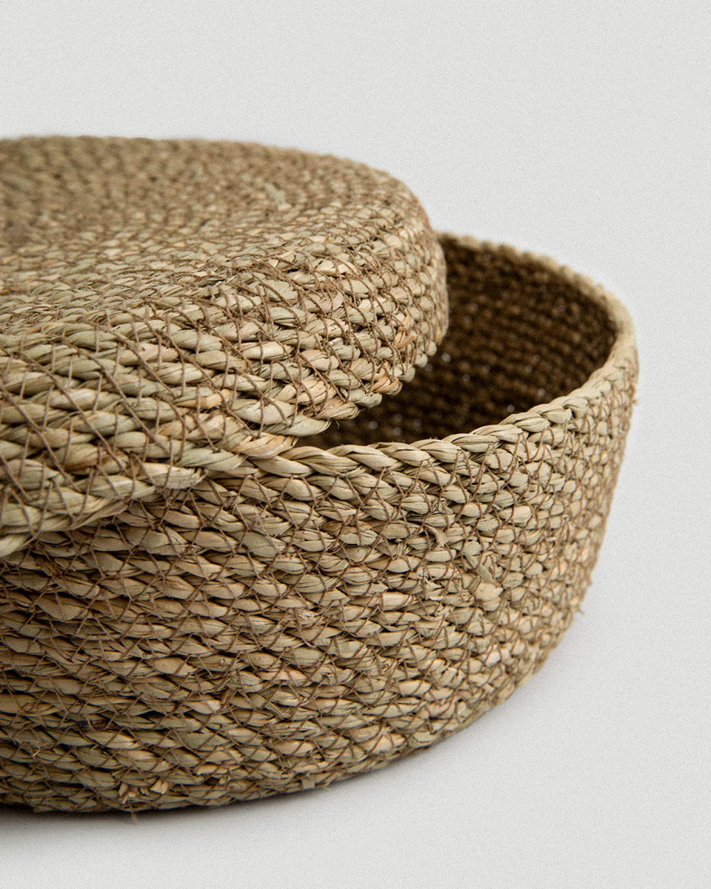 Souk Round Seagrass Basket with Lid